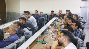 نشست همفکری و هم اندیشی   سرپرست ورزش وجوانان استان با  باشگاه داران، فوتبالی ها و پیشکسوتان کهگیلویه